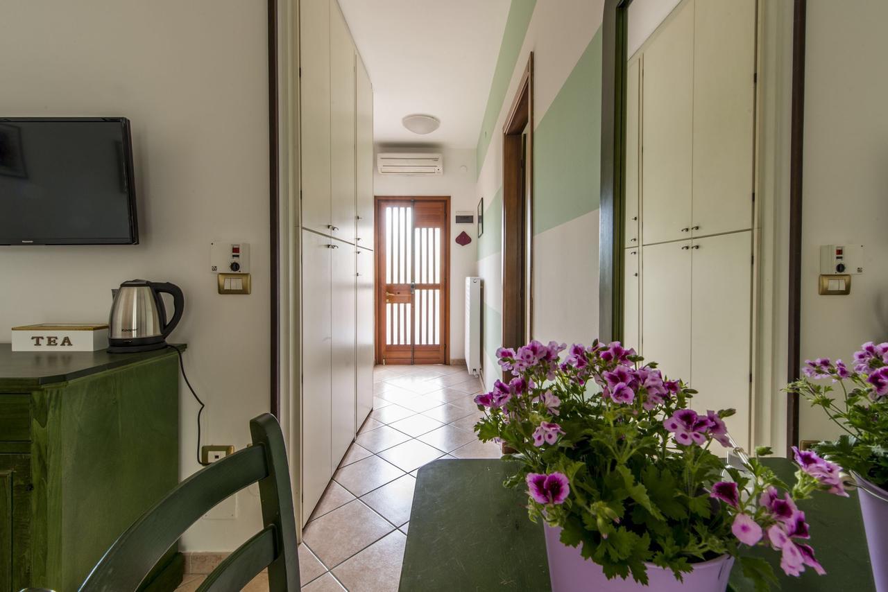 Italianflat - Peschiera In Vacanza Пескьера-дель-Гарда Экстерьер фото